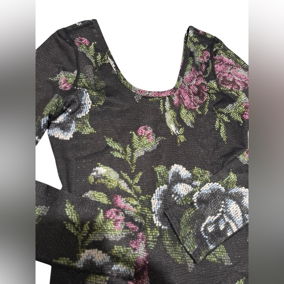 LULULEMON - Scoop Back Long Sleeve
Garden Party Smooth Silver Multi  Size 8 - Picture 4 of 8